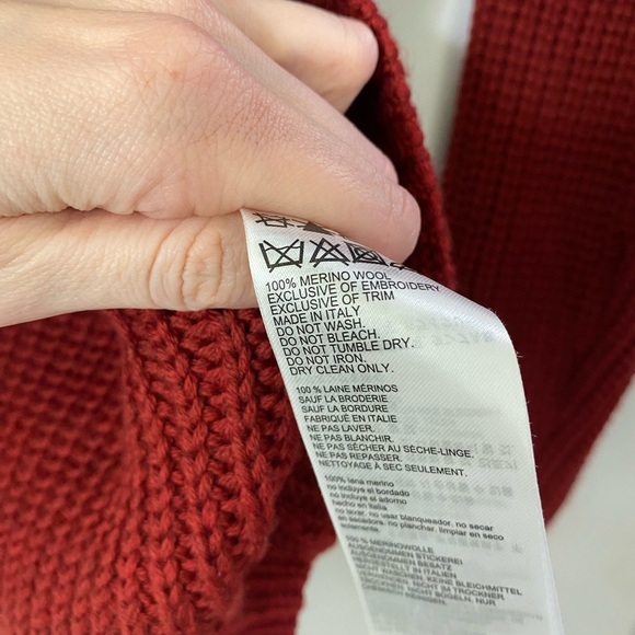 Canada Goose Crimson Red Merino Wool knit Turtle Neck Sweater​ - Picture 6 of 7